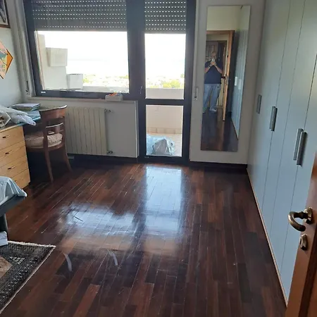 Casa Vista Mare Con Giardino Apartment