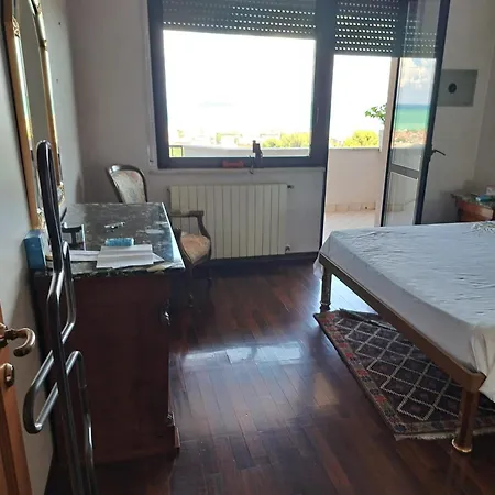 Casa Vista Mare Con Giardino Apartment