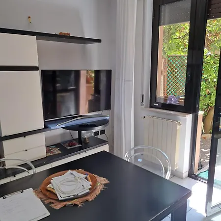 Casa Vista Mare Con Giardino Apartment *